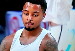 新疆广汇迎亚冠关键赛，窗口期队长鼓劲，赛场秩序良好，年轻球员得到机会的简单介绍