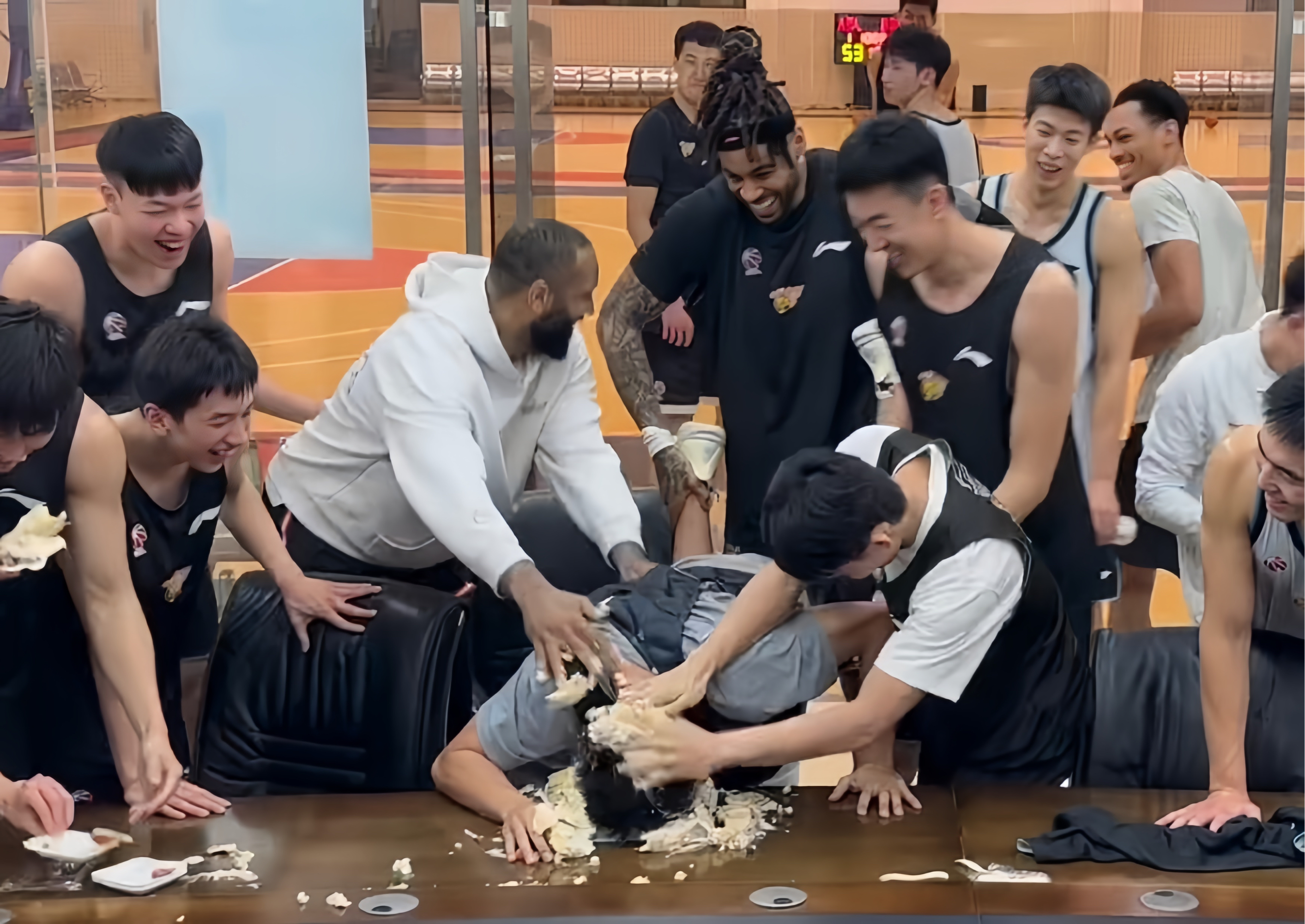 包含奥兰多魔术发布备战花絮,赛后迎来里程碑,CBA常规赛任务艰巨,年轻球员得到机会的词条 包含奥兰多魔术发布备战花絮,赛后迎来里程碑,CBA常规赛任务艰巨,年轻球员得到机会的词条