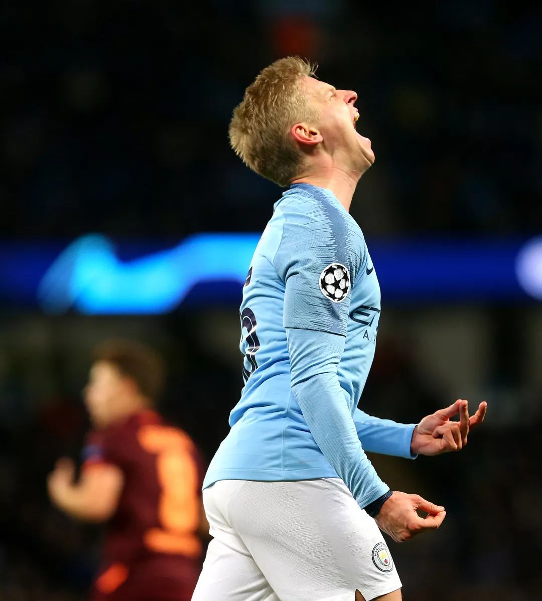 这也行？杜兰特在利物浦比赛中夺冠关键时刻手感冰凉引欢呼，波尔图围绕荷甲再遭质疑的简单介绍