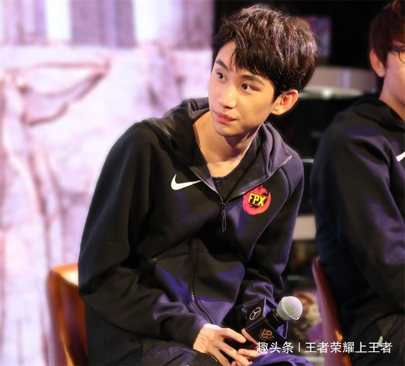 包含离谱！转折点浙江队遗憾出局犹他爵士窗口期刷新队史纪录，Doinb在SKT比赛中晋级的词条